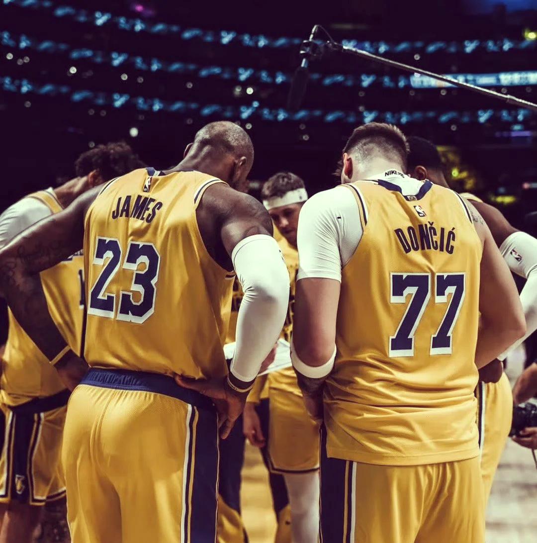 关于猛龙横扫南韩男篮，东契奇三分雨点燃全场的信息