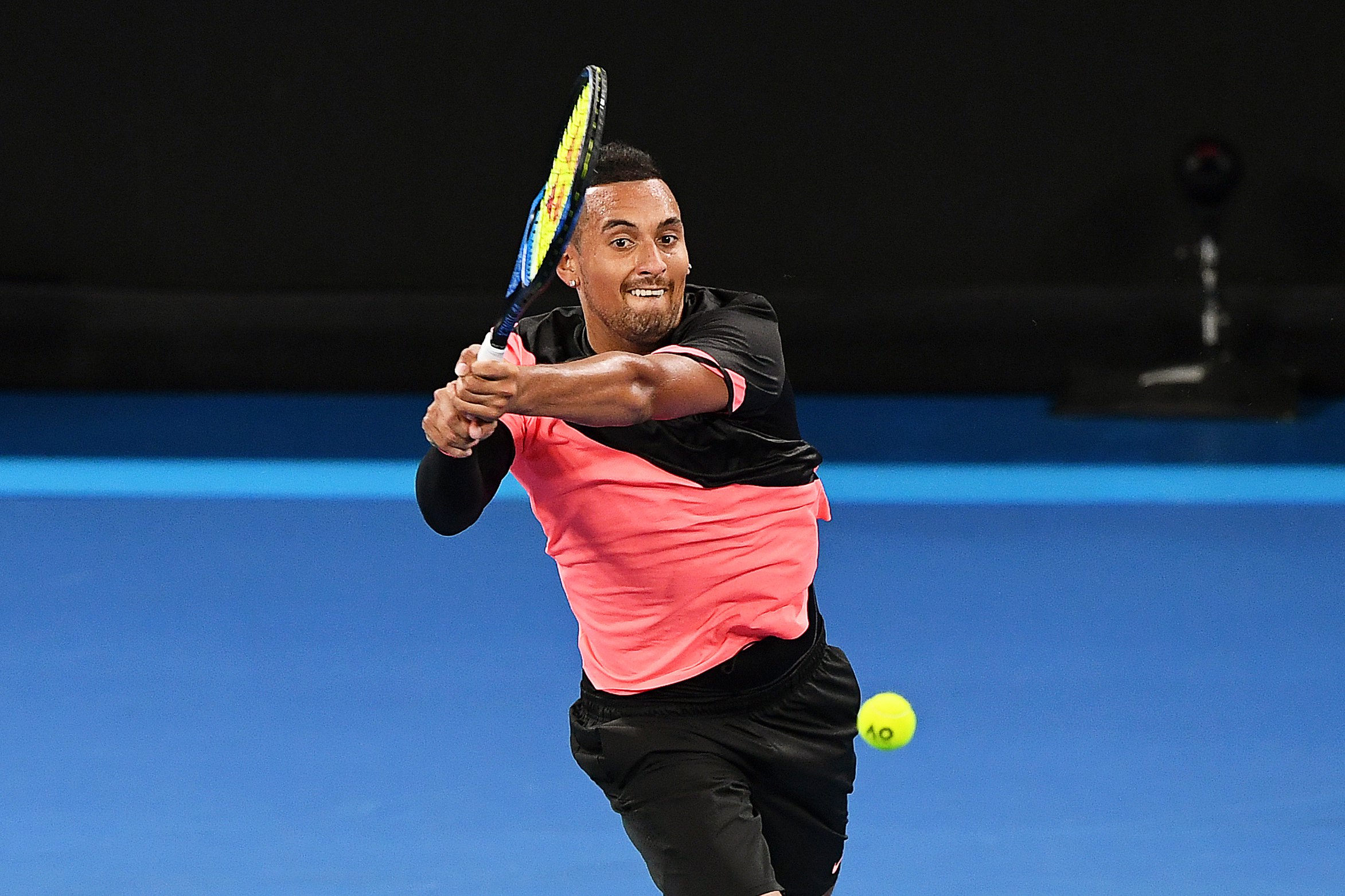 世界网球队险胜意大利网球队，克耶高斯爆发神勇