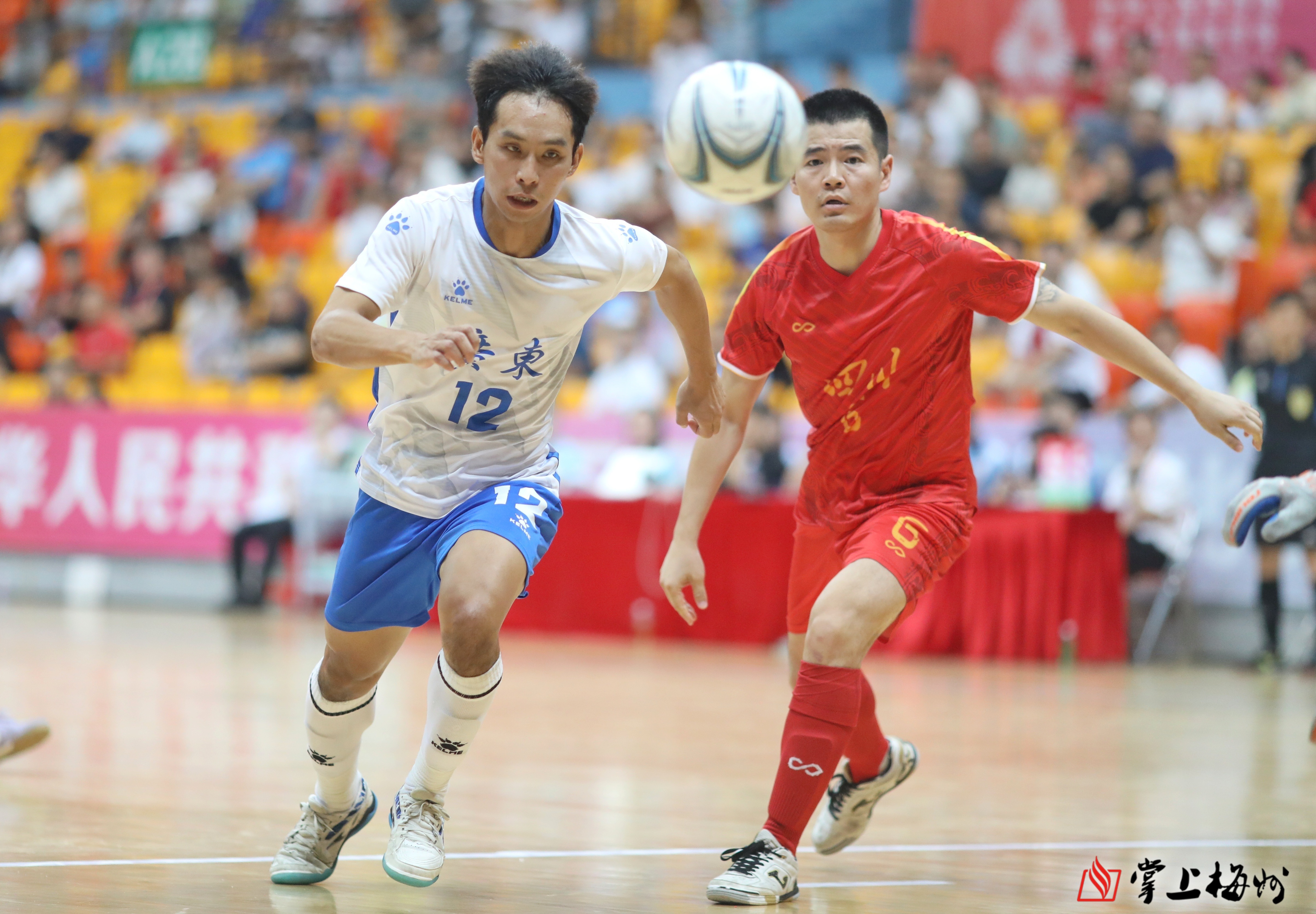 广东队横扫四川队，约基奇点燃赛场