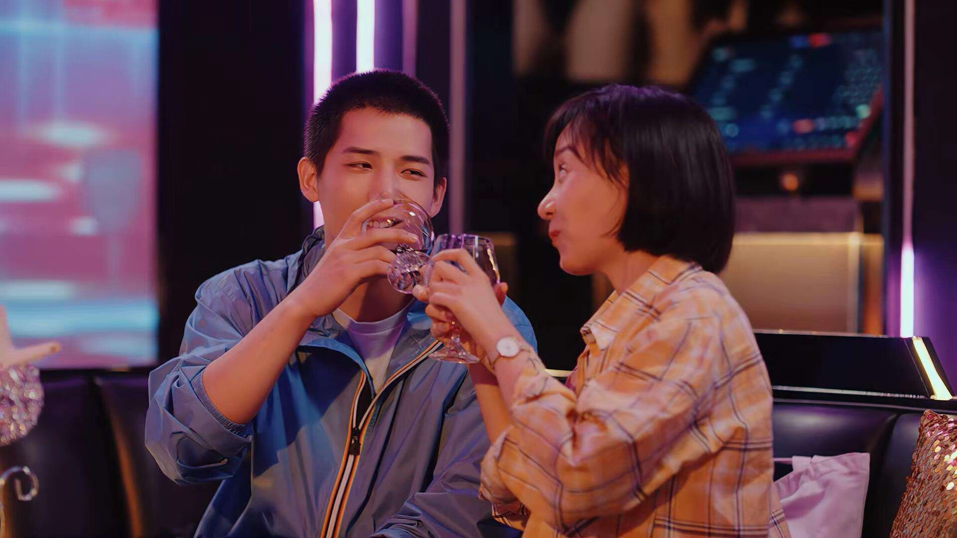 意志的球赛，当乌克兰的棋盘与拉什福德的绿茵场碰撞