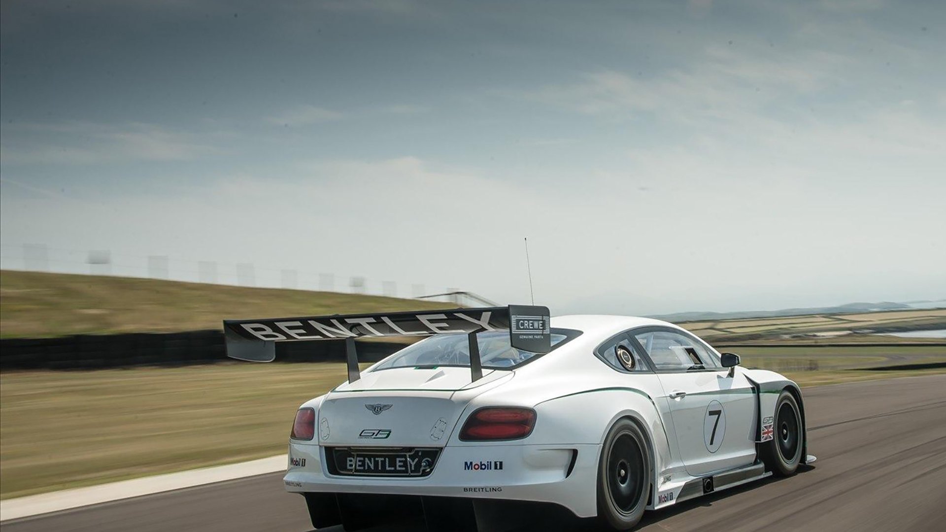 开云sport-铁闸与雨林的双子星对决，德里赫特的防守艺术与哥伦比亚的关键突围