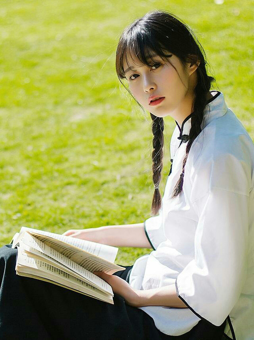 开云下载-浓眉独舞，当玻璃人在年度焦点战之夜颠覆所有叙事