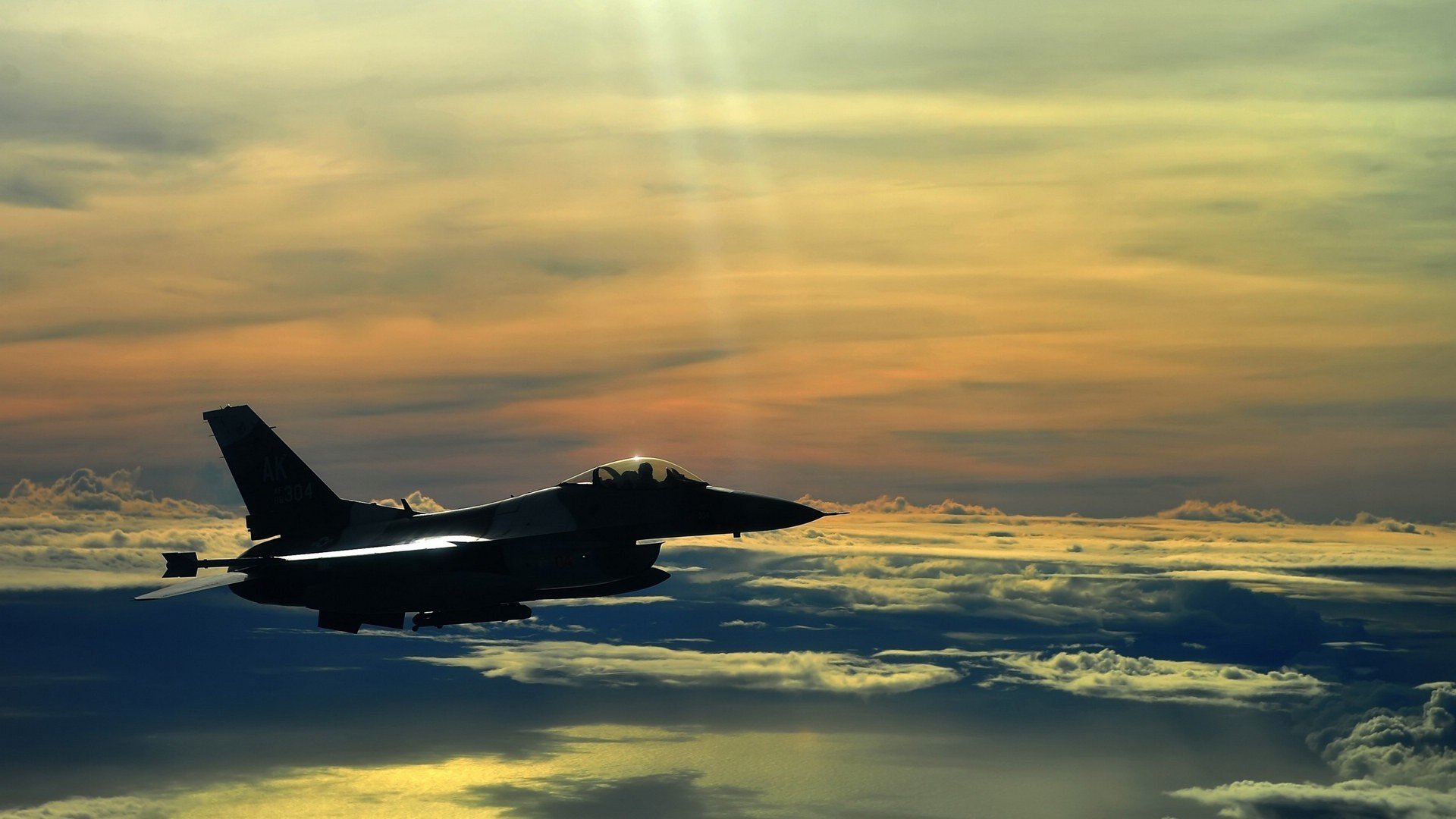 双线突破日，玻利维亚足球攻入欧洲，戈麦斯在街道上划出统治轨迹