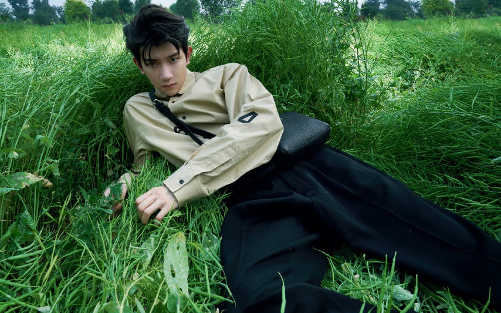 开云体育入口-双线揭幕，F1新赛季的极速序章与骑士火力全开的压制哲学